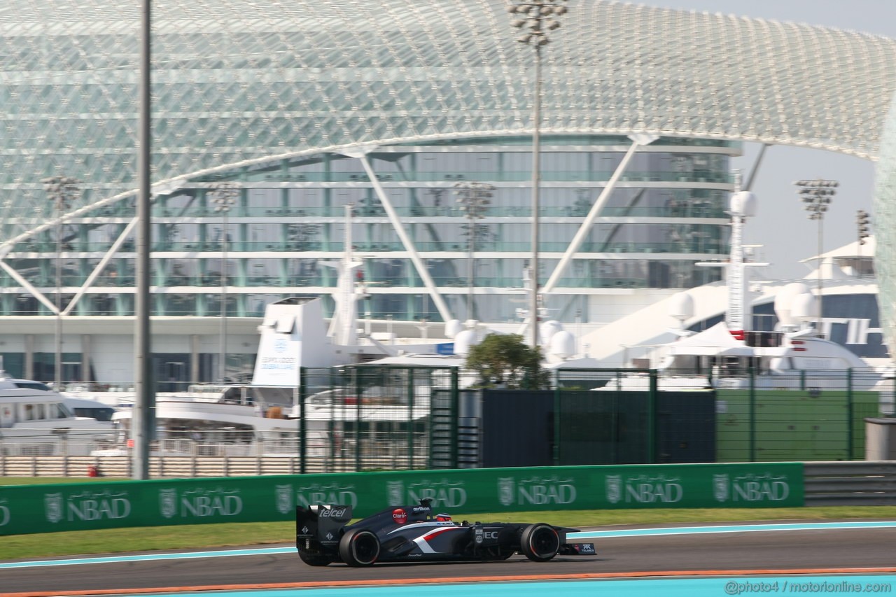 GP ABU DHABI, 01.11.2013- Prove Libere 1, Nico Hulkenberg (GER) Sauber F1 Team C32