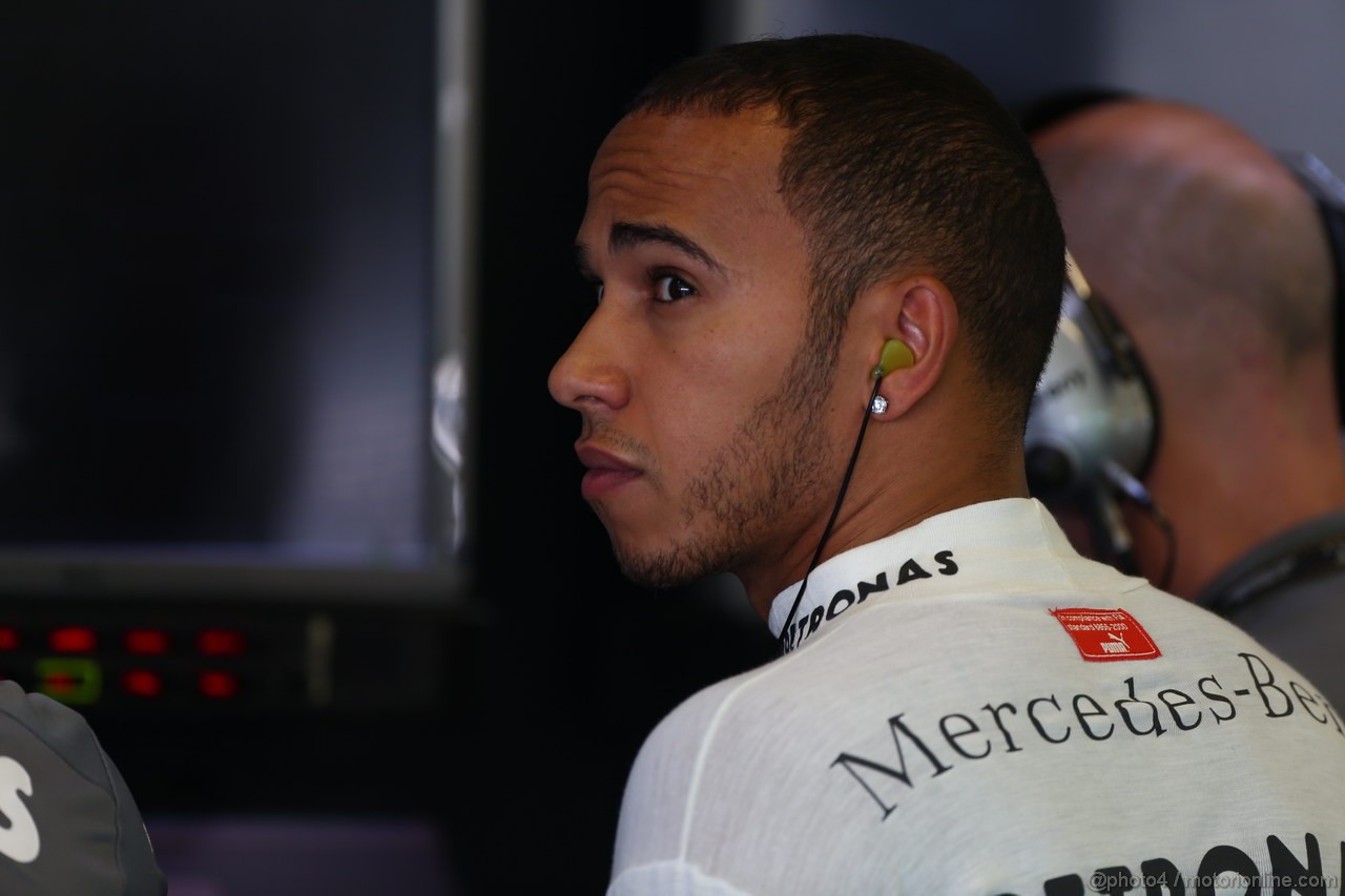 GP ABU DHABI, 01.11.2013- Prove Libere 1, Lewis Hamilton (GBR) Mercedes AMG F1 W04