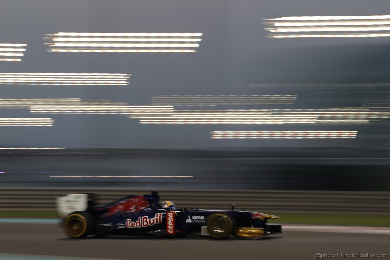 GP ABU DHABI, 01.11.2013- Prove Libere 2: Jean-Eric Vergne (FRA) Scuderia Toro Rosso STR8 