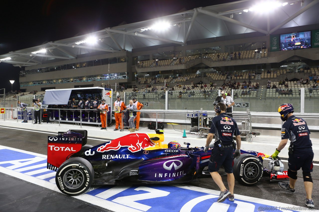 GP ABU DHABI, 01.11.2013- Prove Libere 2: Mark Webber (AUS) Red Bull Racing RB9 