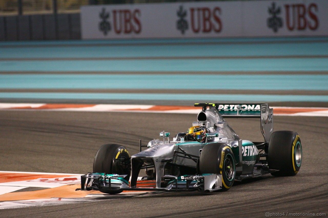 GP ABU DHABI, 01.11.2013- Prove Libere 2: Lewis Hamilton (GBR) Mercedes AMG F1 W04 
