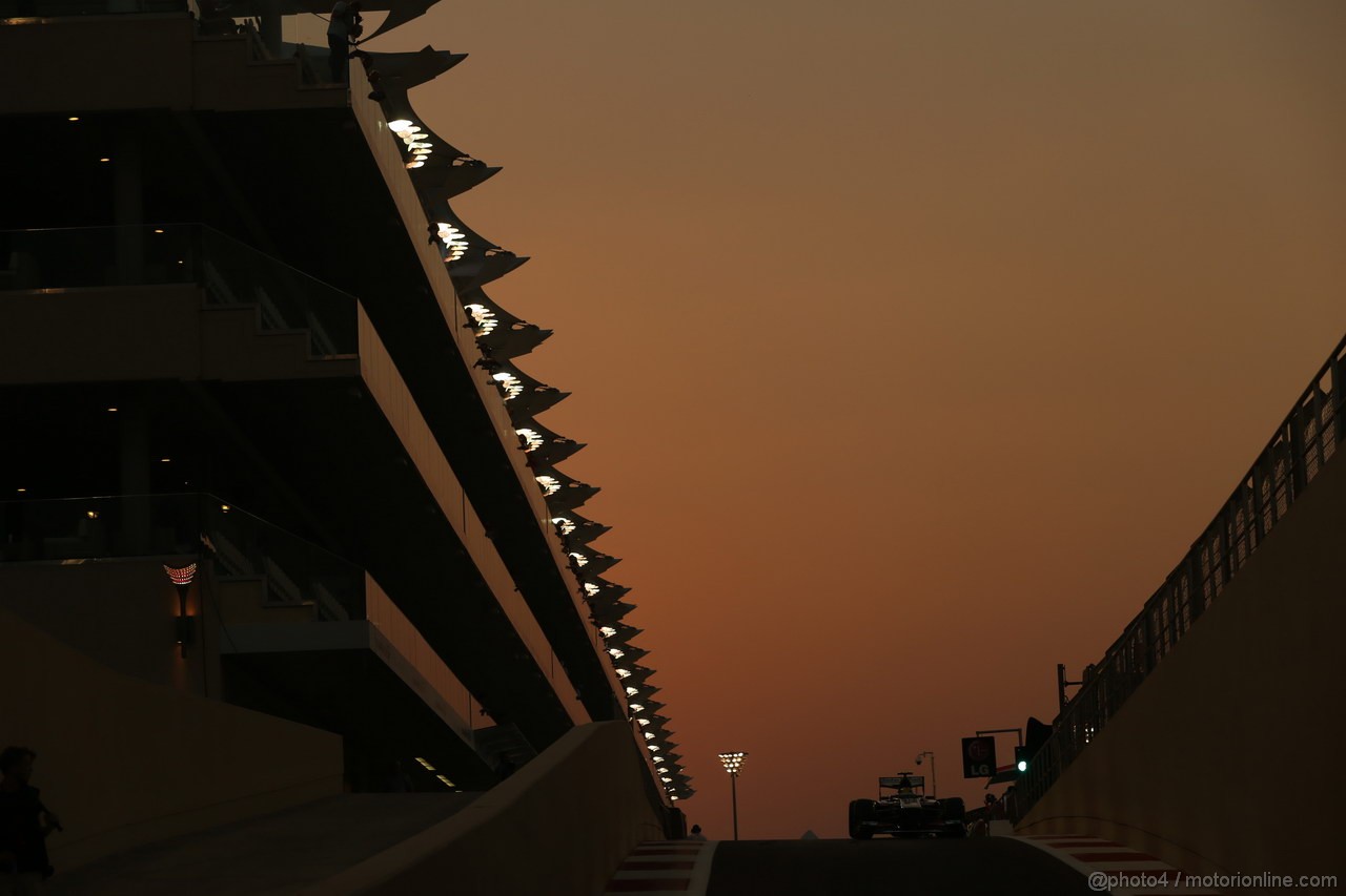 GP ABU DHABI, 01.11.2013- Prove Libere 2: Esteban Gutierrez (MEX), Sauber F1 Team C32 