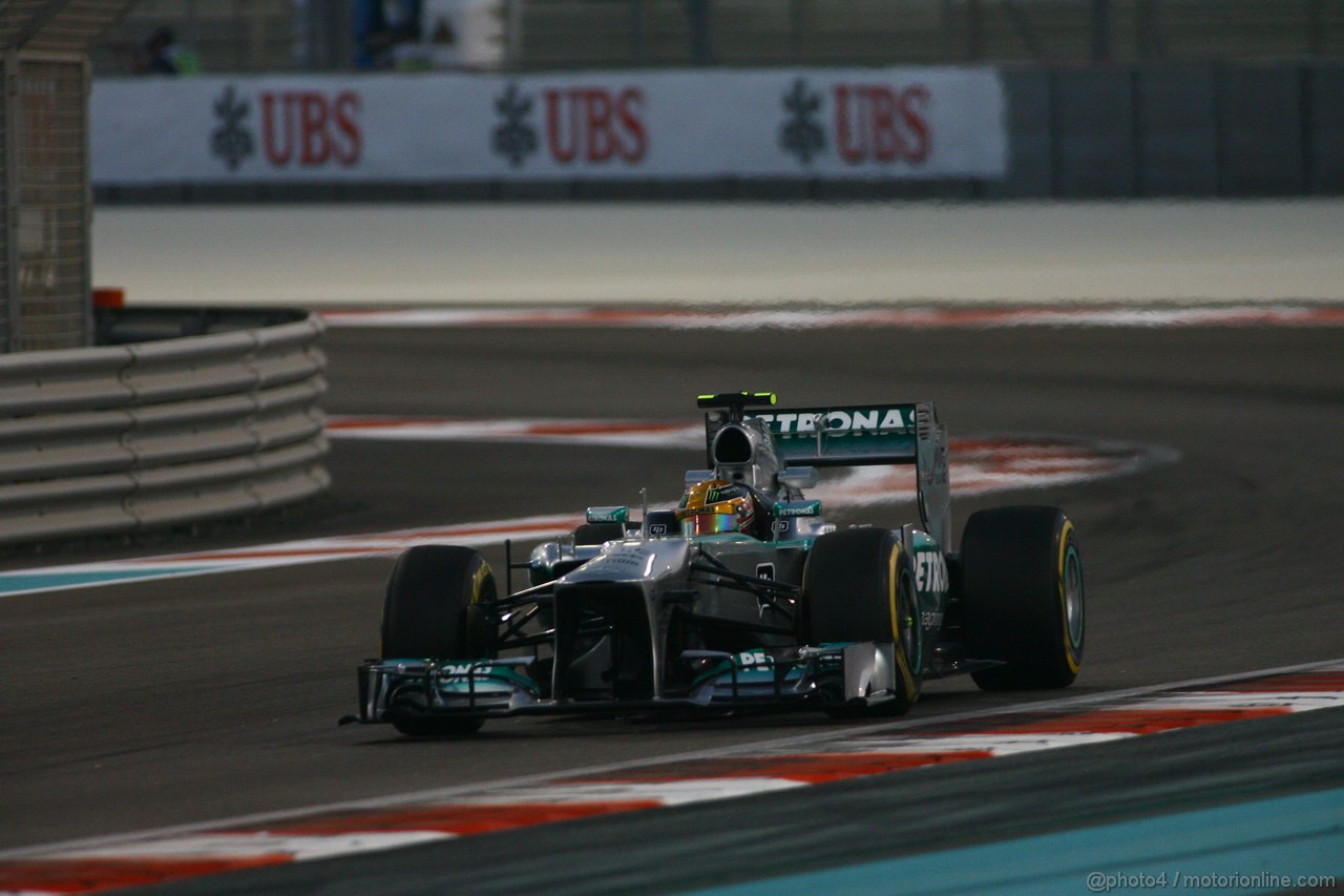 GP ABU DHABI, 01.11.2013- Prove Libere 2: Lewis Hamilton (GBR) Mercedes AMG F1 W04 