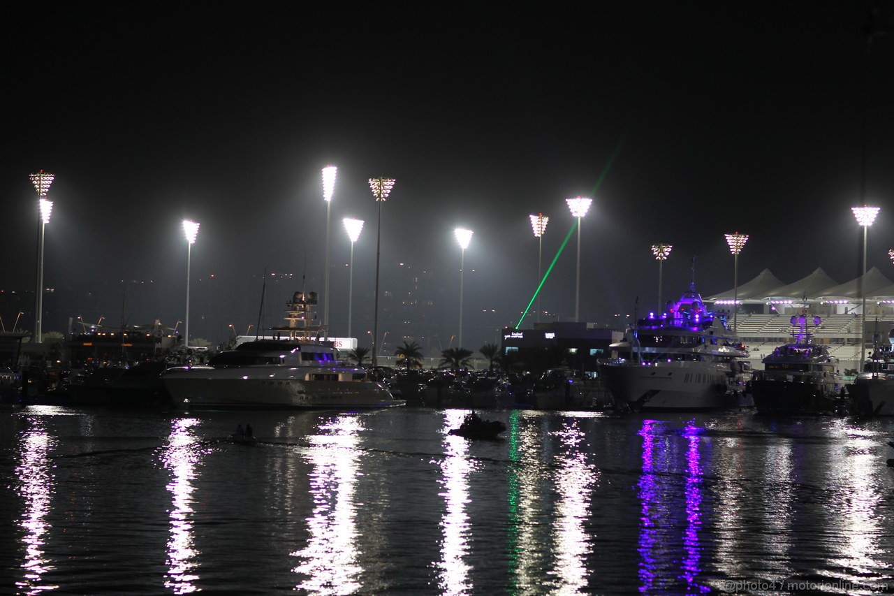 GP ABU DHABI, 01.11.2013- Atmosphere