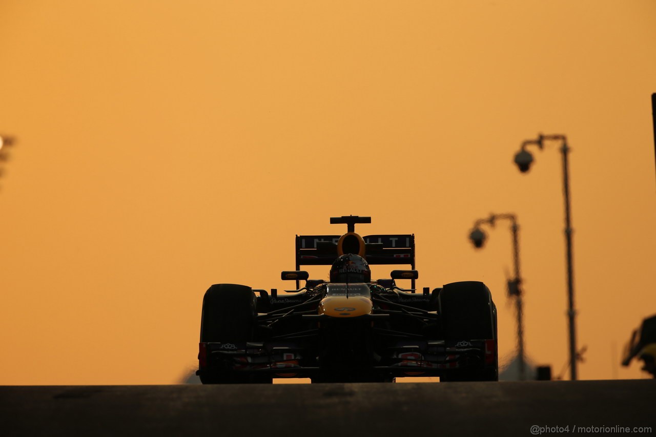 GP ABU DHABI, 01.11.2013- Prove Libere 2: Sebastian Vettel (GER) Red Bull Racing RB9 