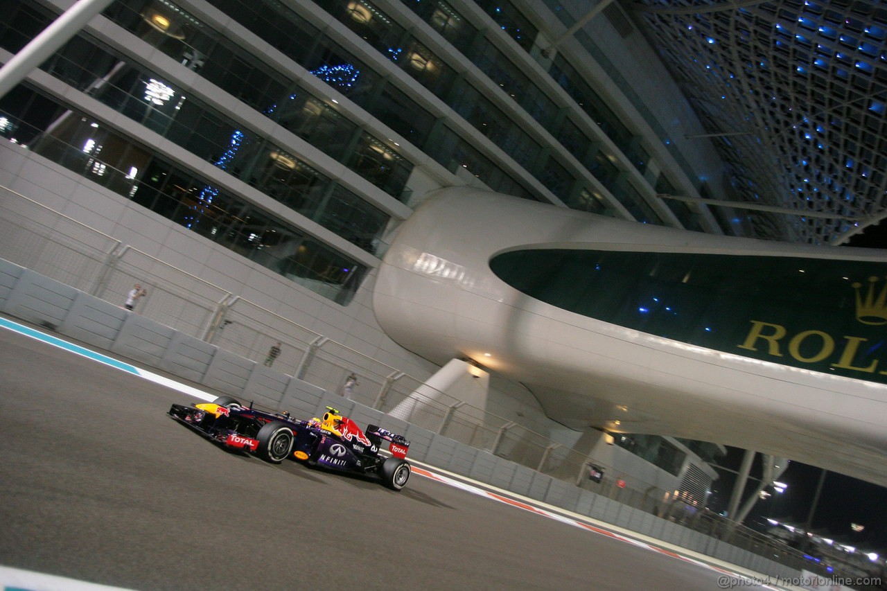 GP ABU DHABI, 01.11.2013- Prove Libere 2: Mark Webber (AUS) Red Bull Racing RB9 