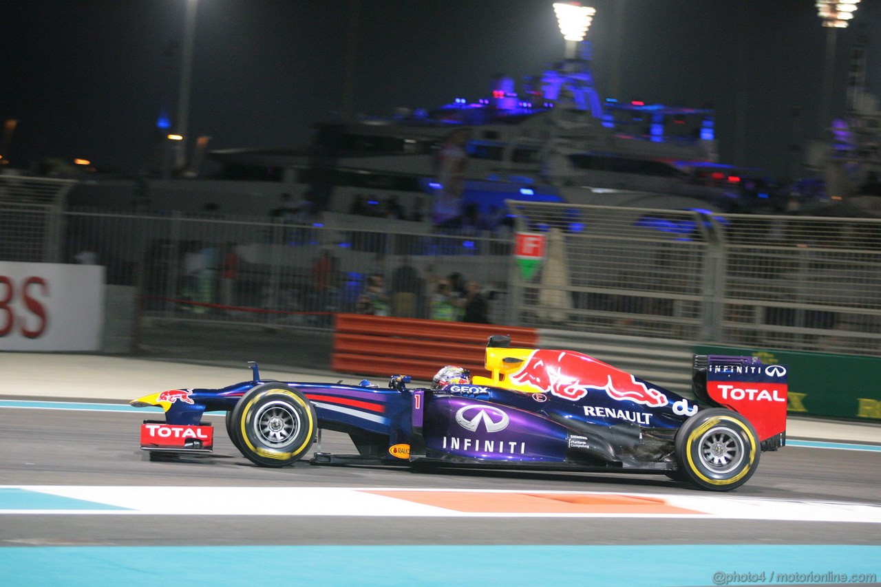 GP ABU DHABI, 01.11.2013- Prove Libere 2: Sebastian Vettel (GER) Red Bull Racing RB9 