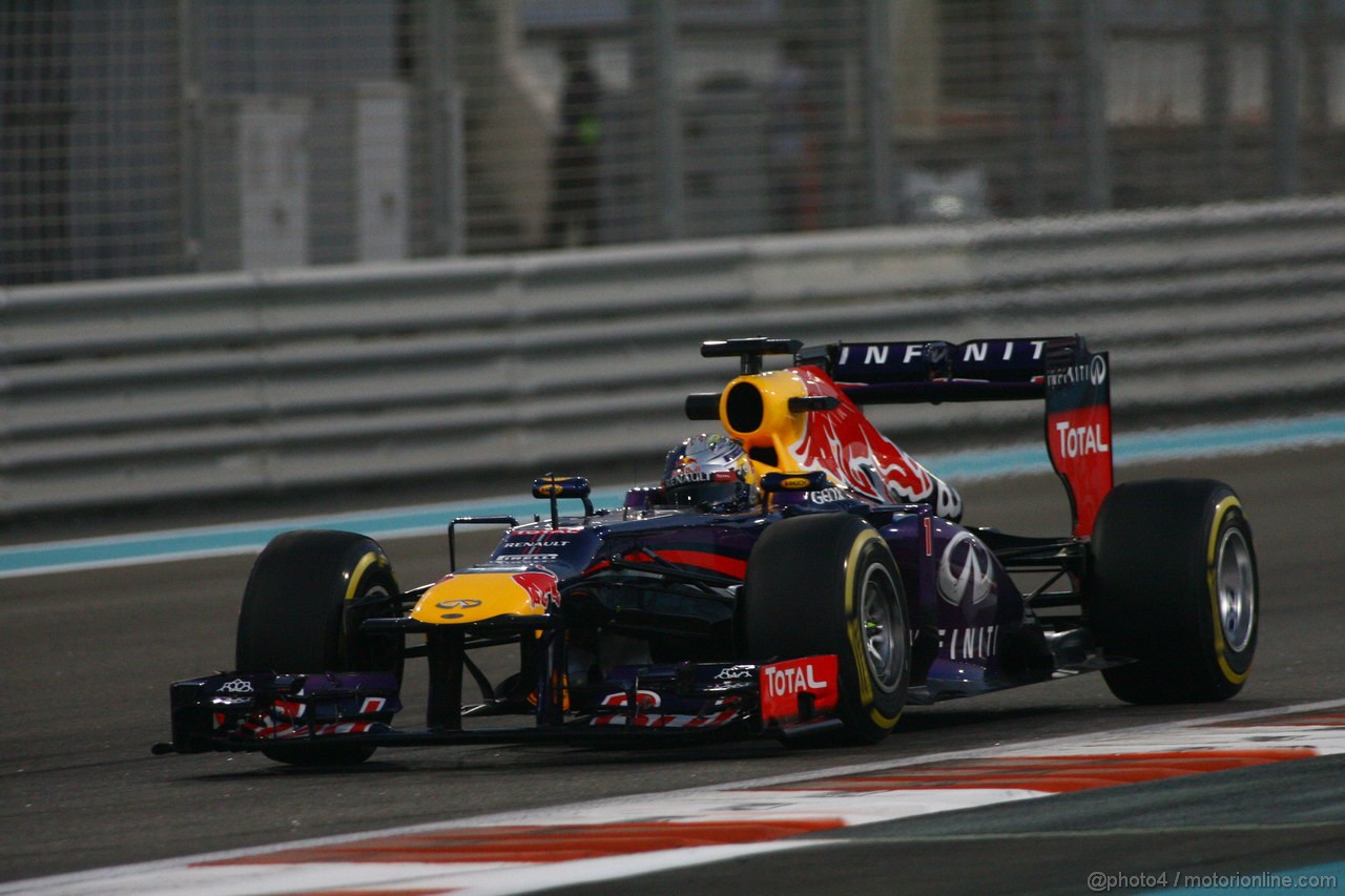 GP ABU DHABI, 01.11.2013- Prove Libere 2: Sebastian Vettel (GER) Red Bull Racing RB9 