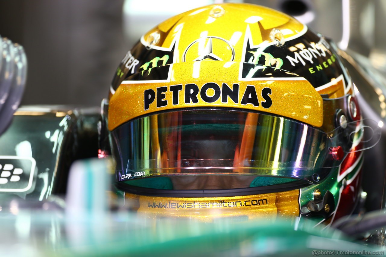 GP ABU DHABI, 01.11.2013- Prove Libere 2: Lewis Hamilton (GBR) Mercedes AMG F1 W04 