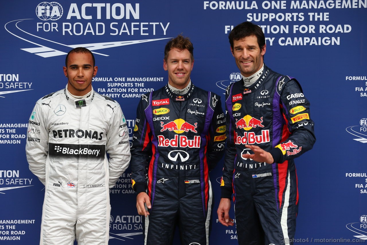 GP AUSTRALIA, 17.03.2013- Qualifiche, (L-D) terzo Lewis Hamilton (GBR) Mercedes AMG F1 W04, Sebastian Vettel (GER) Red Bull Racing RB9 pole position e secondo Mark Webber (AUS) Red Bull Racing RB9