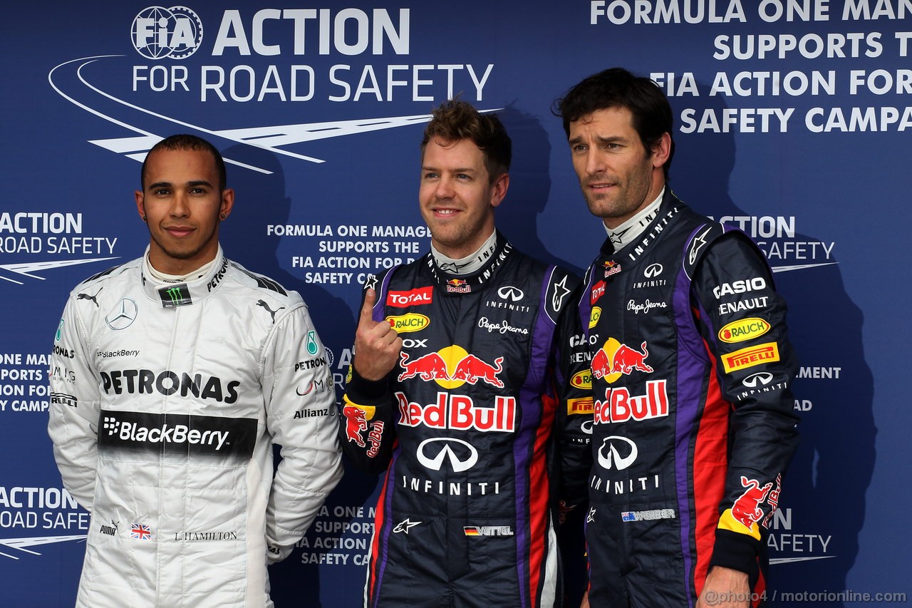 GP AUSTRALIA, 17.03.2013- Qualifiche, (L-D) terzo Lewis Hamilton (GBR) Mercedes AMG F1 W04, Sebastian Vettel (GER) Red Bull Racing RB9 pole position e secondo Mark Webber (AUS) Red Bull Racing RB9