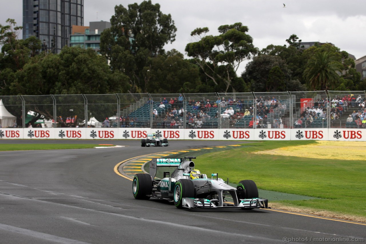 GP AUSTRALIA, 17.03.2013- Qualifiche, Nico Rosberg (GER) Mercedes AMG F1 W04 davanti a Lewis Hamilton (GBR) Mercedes AMG F1 W04 