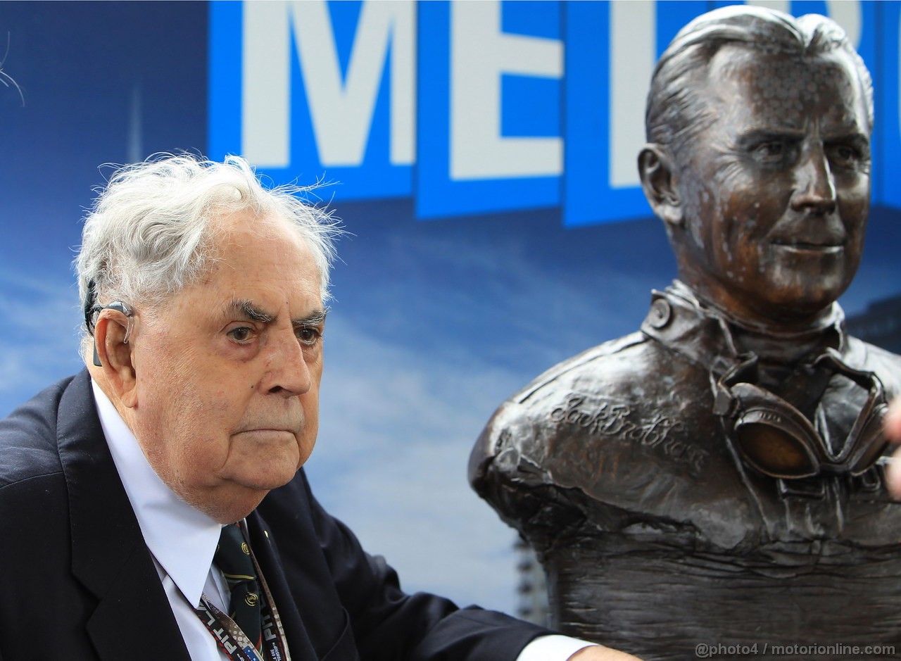 GP AUSTRALIA, 17.03.2013- Jack Brabham (AUS) e his statue