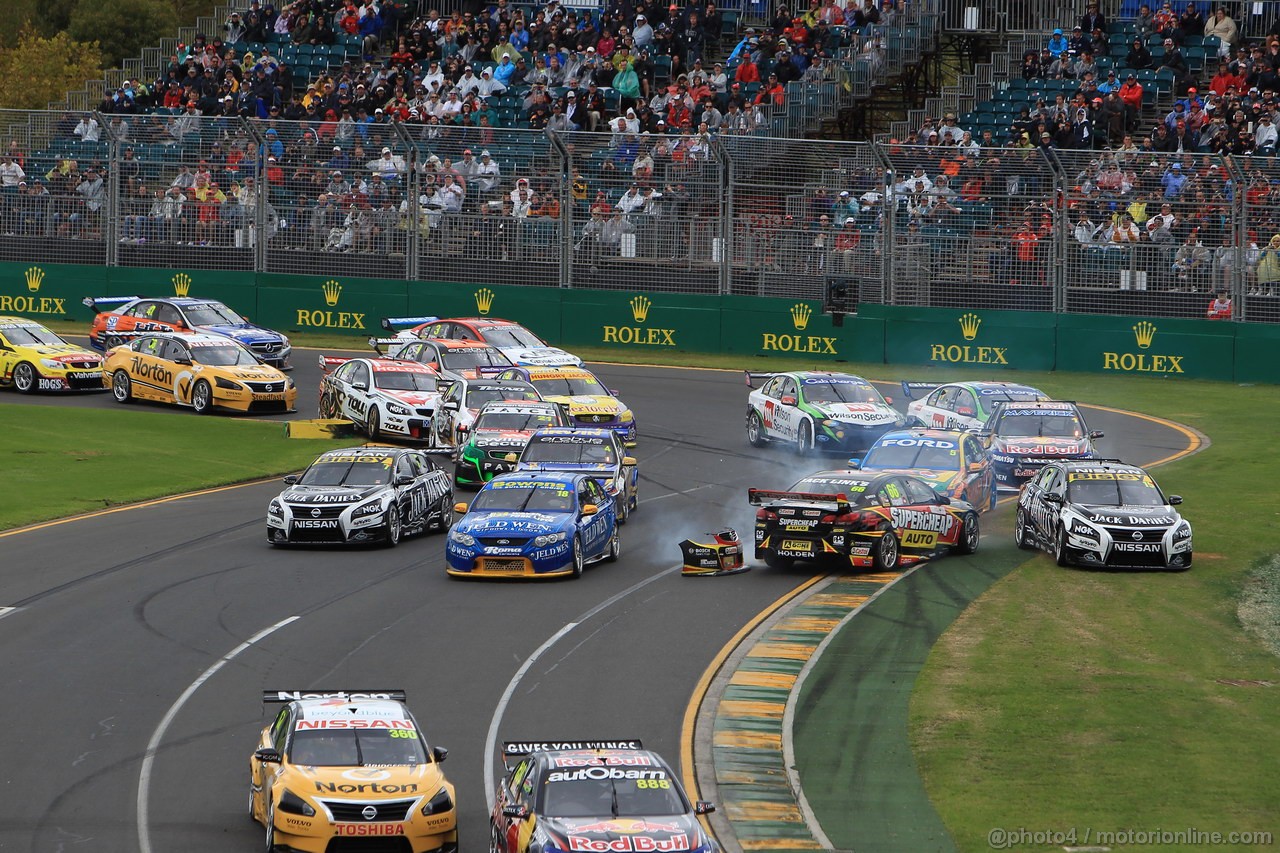 GP AUSTRALIA, 17.03.2013- Gara V8 Supercars, Start of the race 