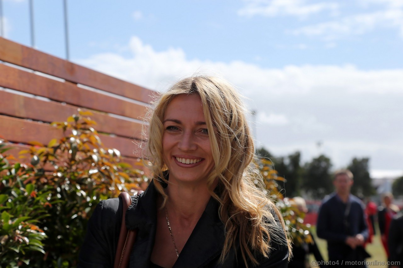 GP AUSTRALIA, 17.03.2013- Ragazza in the paddock 