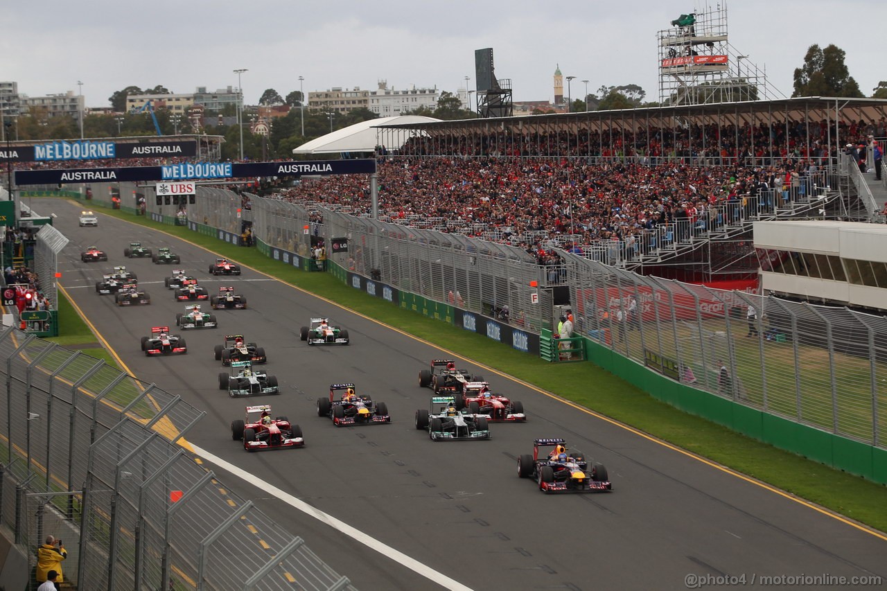 GP AUSTRALIA, 17.03.2013- Gara, Start of the race 