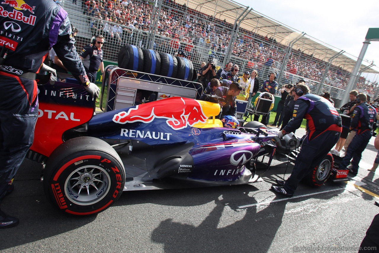 GP AUSTRALIA, 17.03.2013- Gara, Sebastian Vettel (GER) Red Bull Racing RB9 