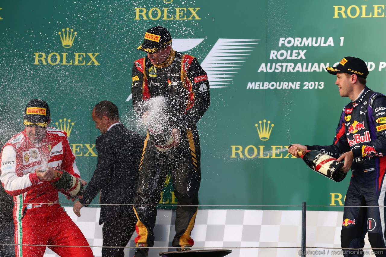 GP AUSTRALIA, 17.03.2013- Gara, Kimi Raikkonen (FIN) Lotus F1 Team E21 vincitore, secondo Fernando Alonso (ESP) Ferrari F138 e terzo Sebastian Vettel (GER) Red Bull Racing RB9 