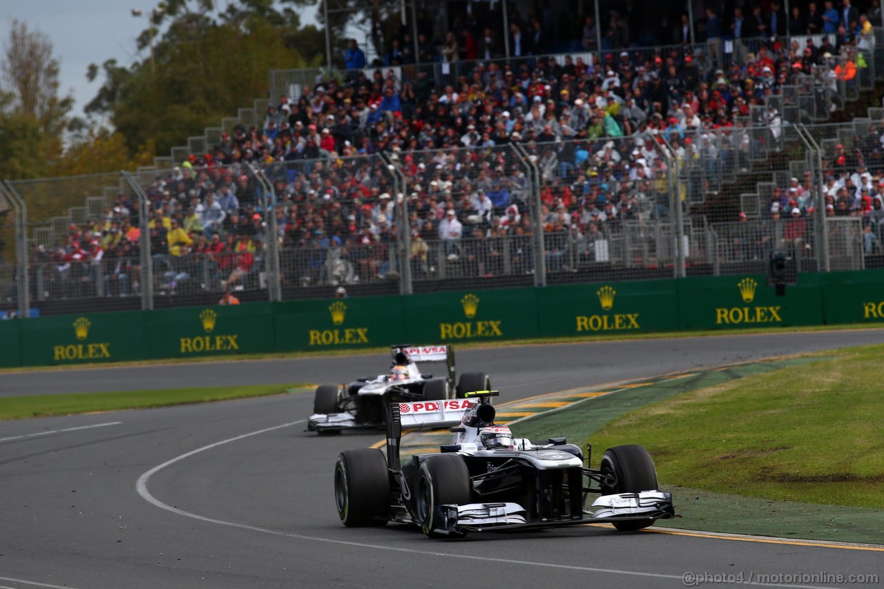 GP AUSTRALIA, 17.03.2013- Gara, Valtteri Bottas (FIN), Williams F1 Team FW35 davanti a Pastor Maldonado (VEN) Williams F1 Team FW35 