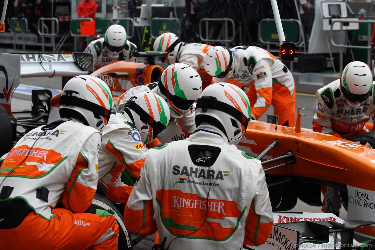 GP AUSTRALIA, 17.03.2013- Gara, Pit Stop, Paul di Resta (GBR) Sahara Force India F1 Team VJM06 