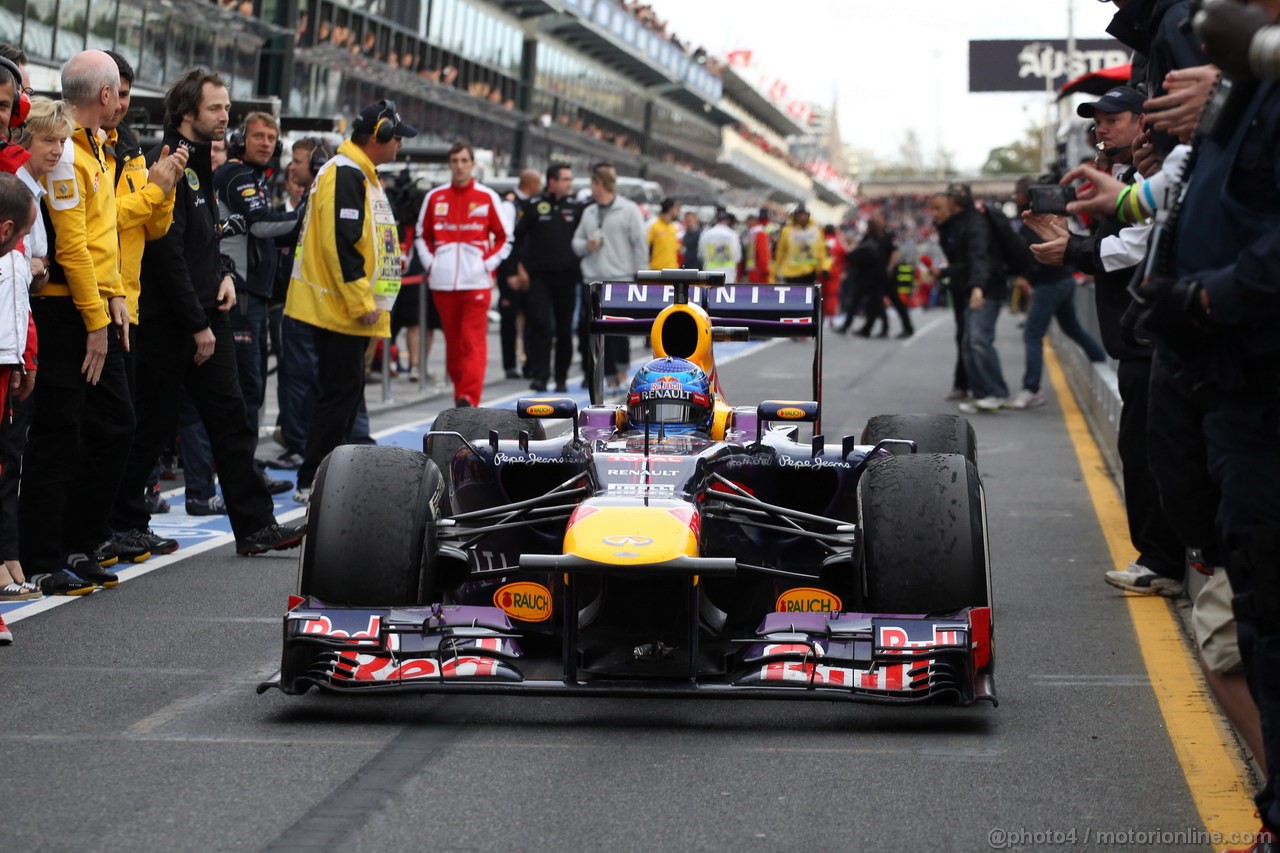 GP AUSTRALIA, 17.03.2013- Gara, Sebastian Vettel (GER) Red Bull Racing RB9 