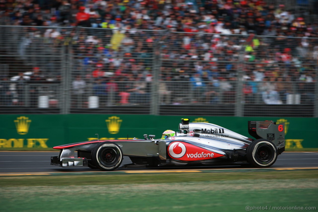 GP AUSTRALIA, 17.03.2013- Gara, Sergio Perez (MEX) McLaren MP4-28 