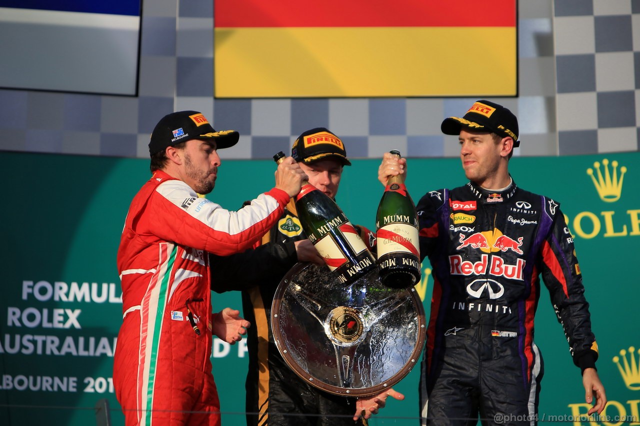 GP AUSTRALIA, 17.03.2013- Gara, Kimi Raikkonen (FIN) Lotus F1 Team E21 vincitore, secondo Fernando Alonso (ESP) Ferrari F138 e terzo Sebastian Vettel (GER) Red Bull Racing RB9