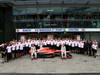 GP AUSTRALIA, 17.03.2013- Team picture, Jenson Button (GBR) McLaren Mercedes MP4-28 e Max Chilton (GBR), Marussia F1 Team MR02 