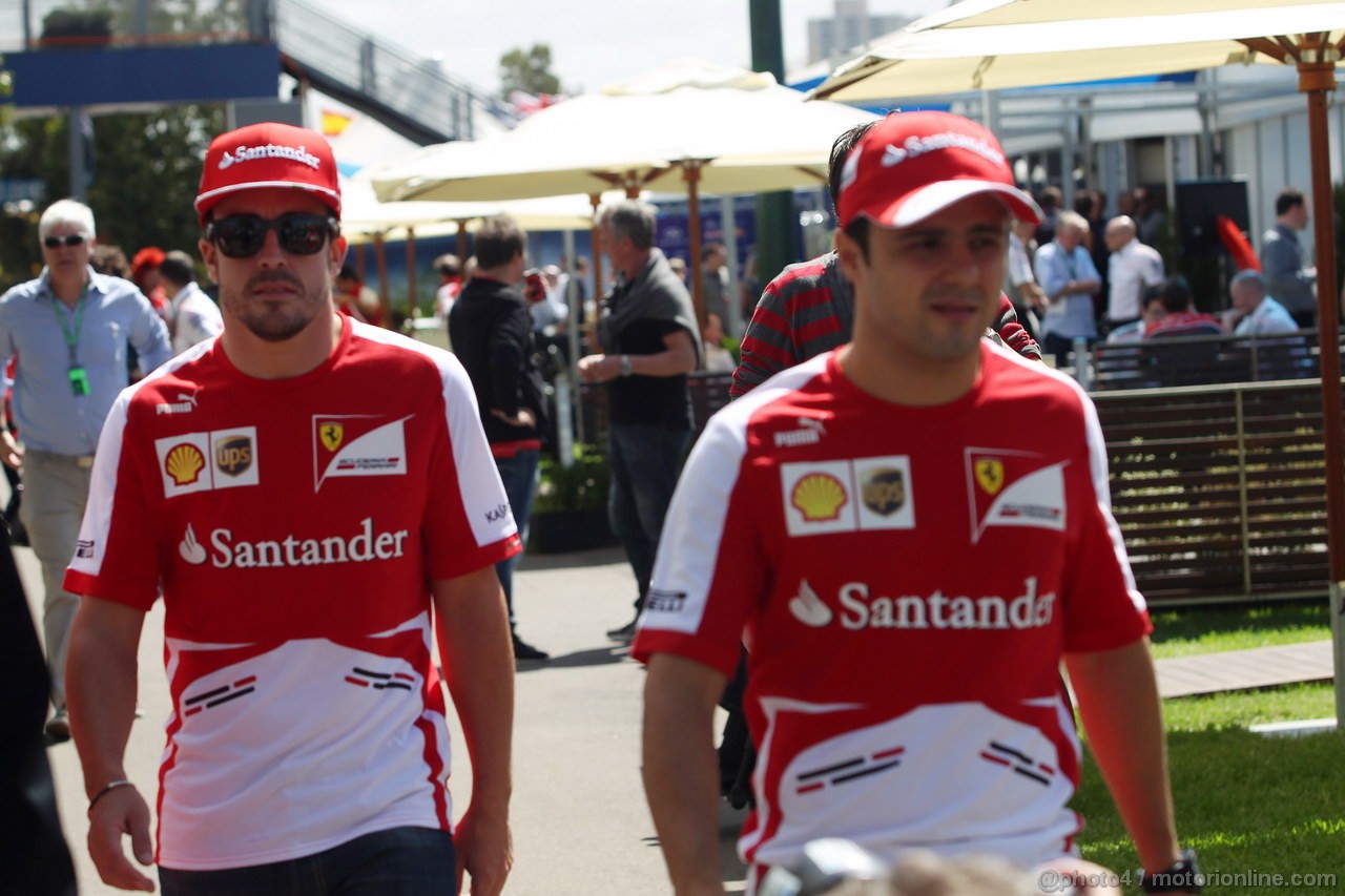 GP AUSTRALIA, 14.03.2013- Fernando Alonso (ESP) Ferrari F138 e Felipe Massa (BRA) Ferrari F138