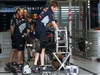 GP AUSTRALIA, 14.03.2013- Mechanics Red Bull Team work on the car