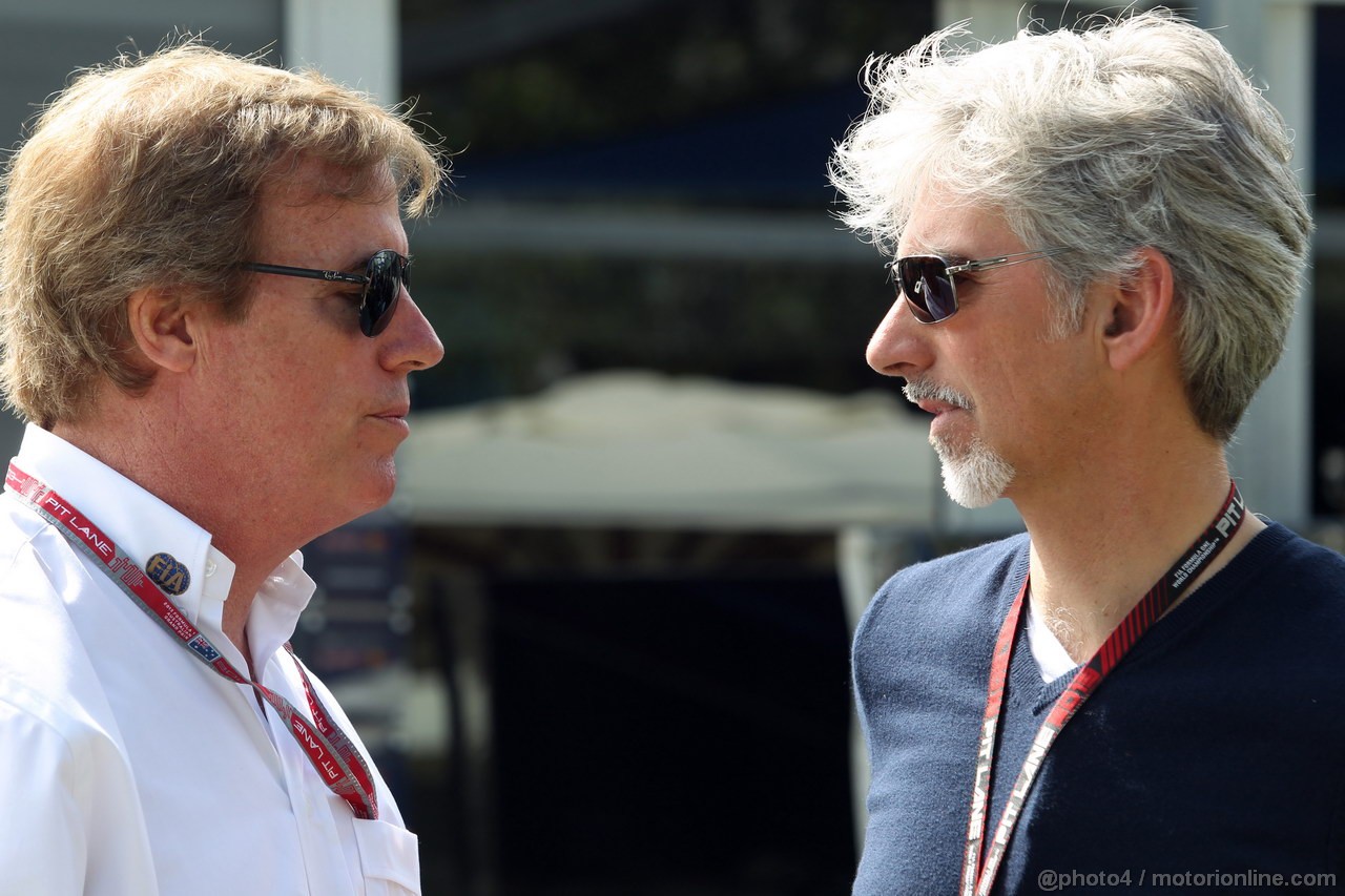 GP AUSTRALIA, 16.03.2013- Danny Sullivan (USA), FIA Steward e Demon Hill (GBR), F1 driver former