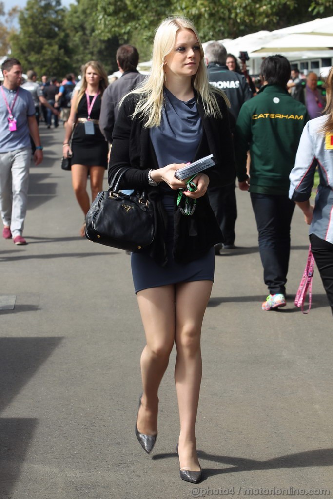 GP AUSTRALIA, 16.03.2013- Ragazza in the paddock 