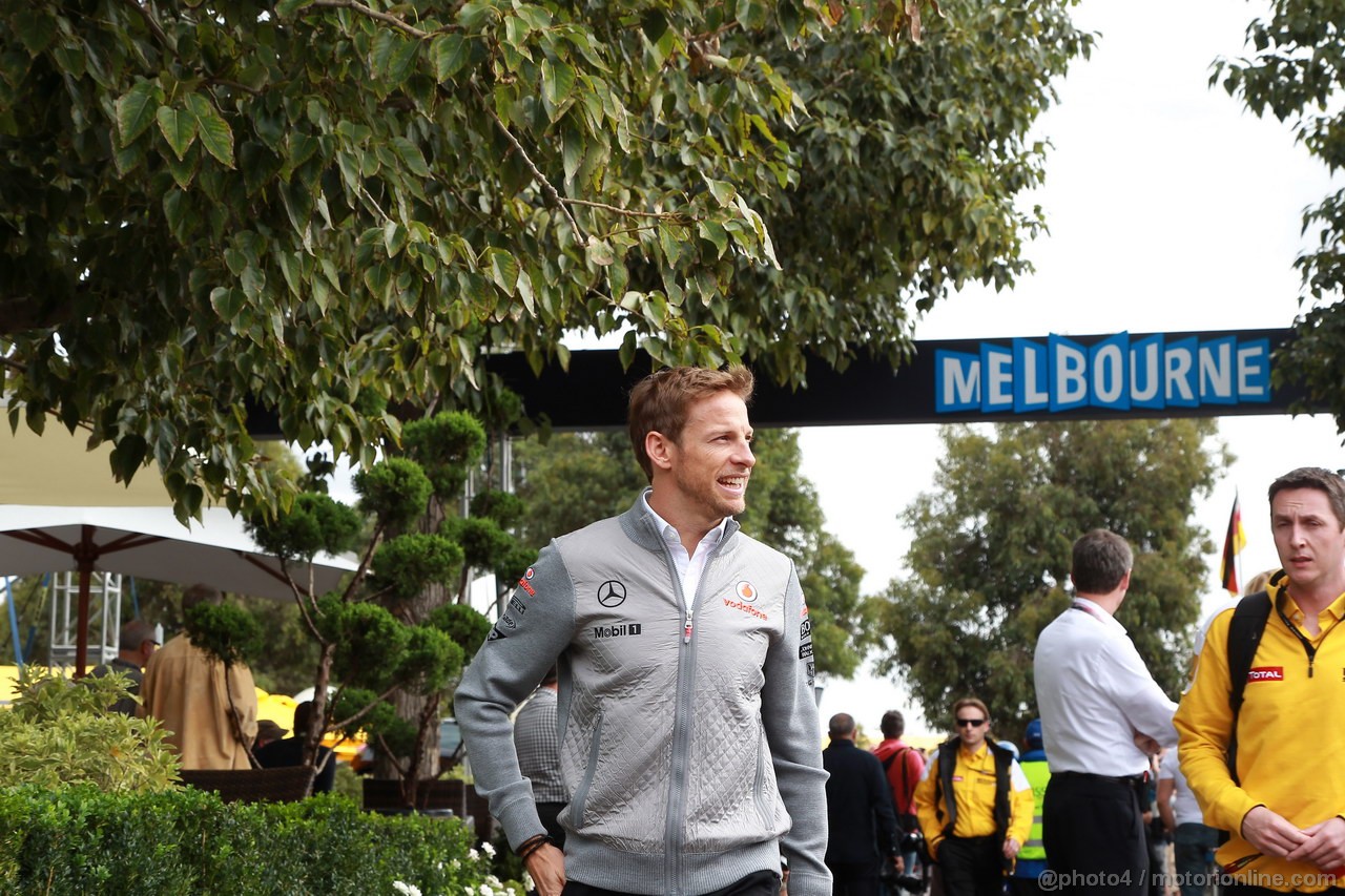 GP AUSTRALIA, 16.03.2013- Jenson Button (GBR) McLaren Mercedes MP4-28 