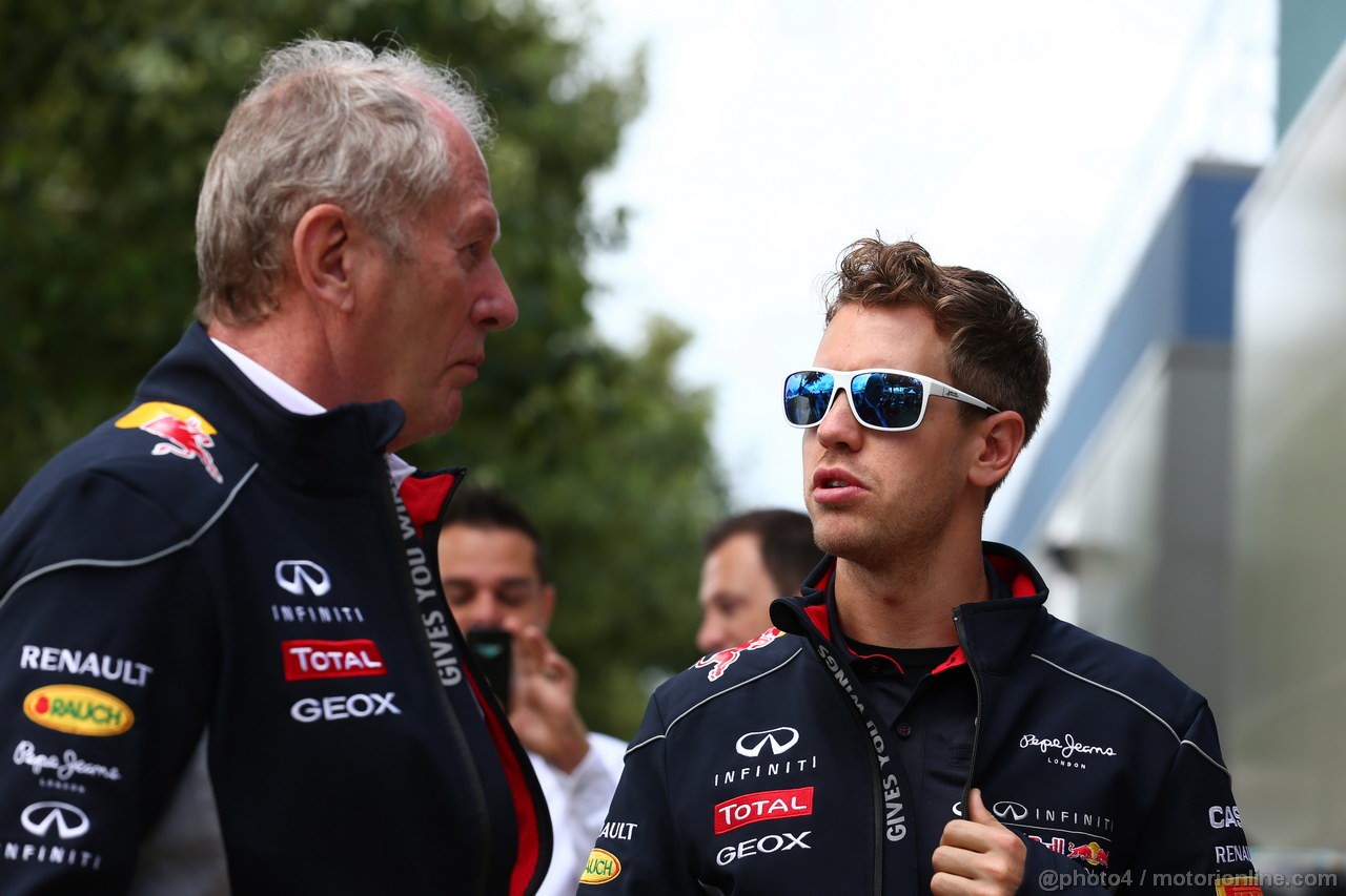 GP AUSTRALIA, 16.03.2013- Helmut Marko (AUT), Red Bull Racing, Red Bull Advisor e Sebastian Vettel (GER) Red Bull Racing RB9