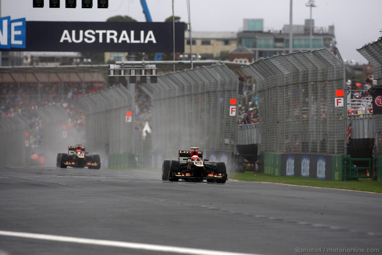 GP AUSTRALIA, 16.03.2013- Prove Libere 3, Romain Grosjean (FRA) Lotus F1 Team E21 davanti a Kimi Raikkonen (FIN) Lotus F1 Team E21 