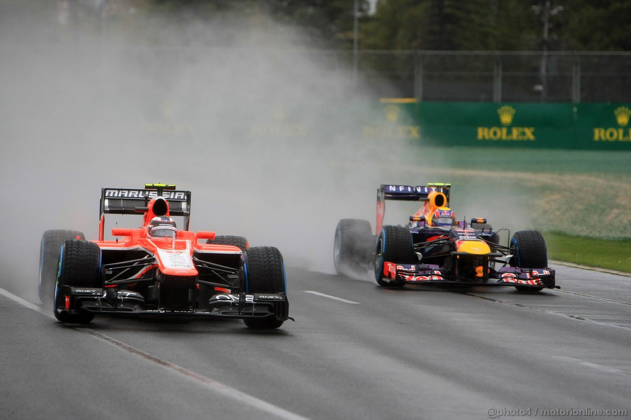 GP AUSTRALIA, 16.03.2013- Qualifiche, Max Chilton (GBR), Marussia F1 Team MR02 e Mark Webber (AUS) Red Bull Racing RB9 