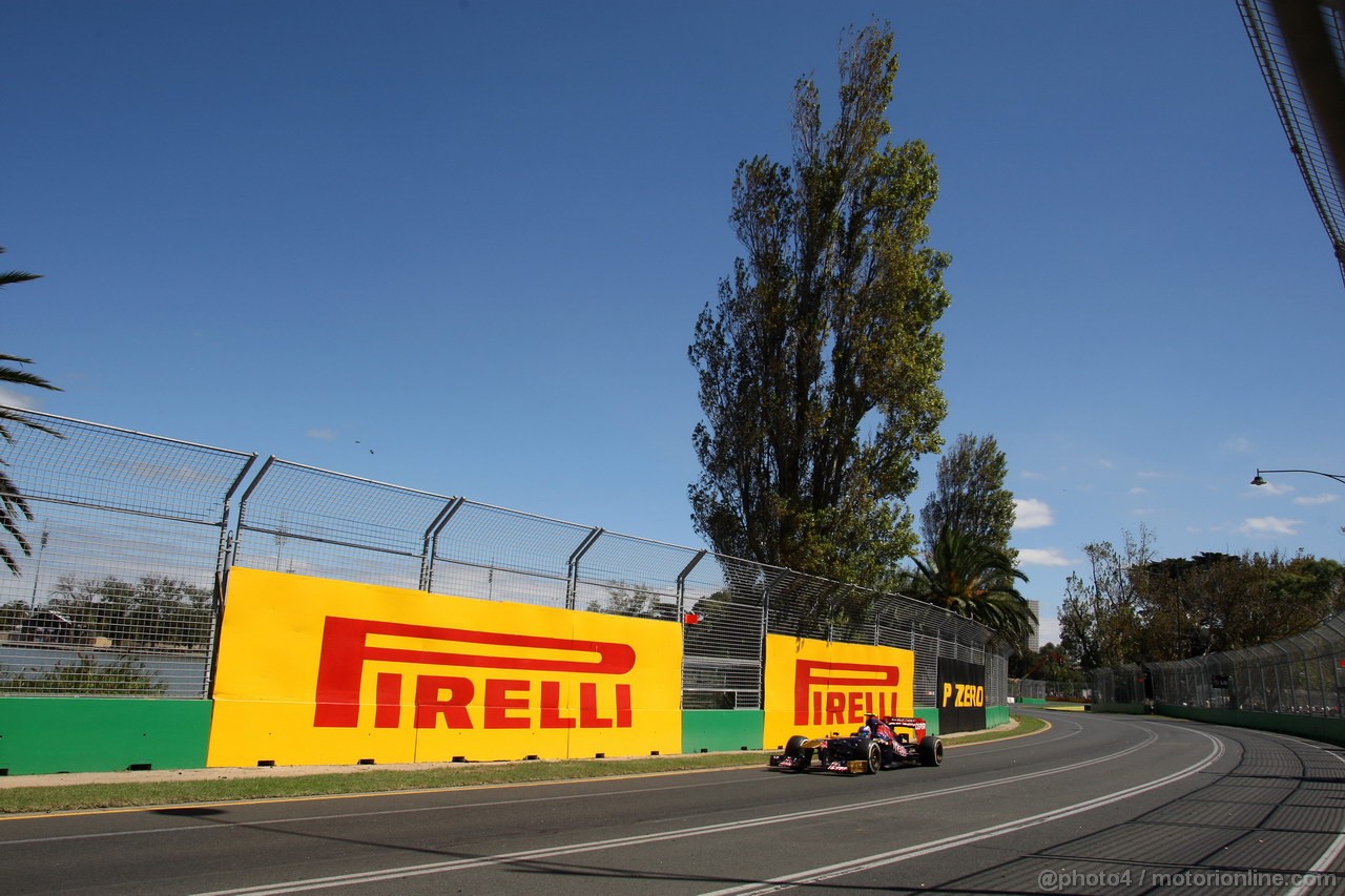 GP AUSTRALIA, 15.03.2013- Prove Libere 1, Daniel Ricciardo (AUS) Scuderia Toro Rosso STR8 