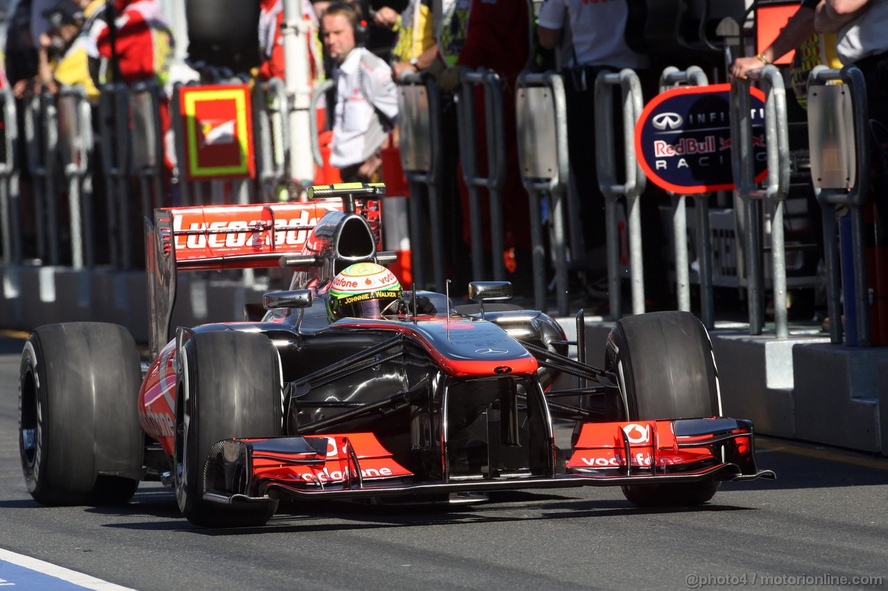 GP AUSTRALIA, 15.03.2013- Prove Libere 2, Sergio Perez (MEX) McLaren MP4-28 