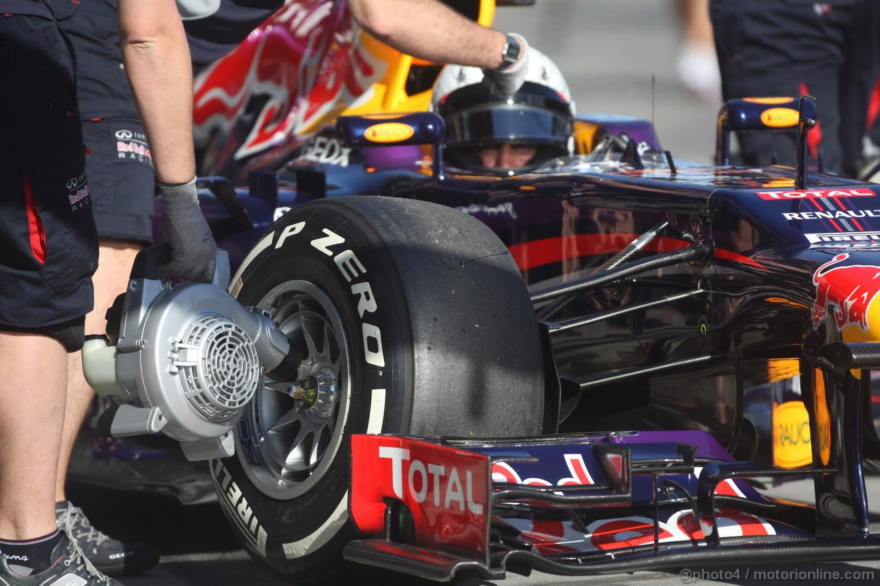 GP AUSTRALIA, 15.03.2013- Prove Libere 2, Sebastian Vettel (GER) Red Bull Racing RB9 