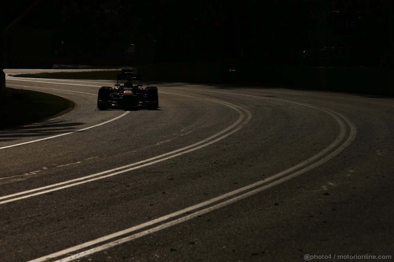 GP AUSTRALIA, 15.03.2013- Prove Libere 2, Sebastian Vettel (GER) Red Bull Racing RB9 
