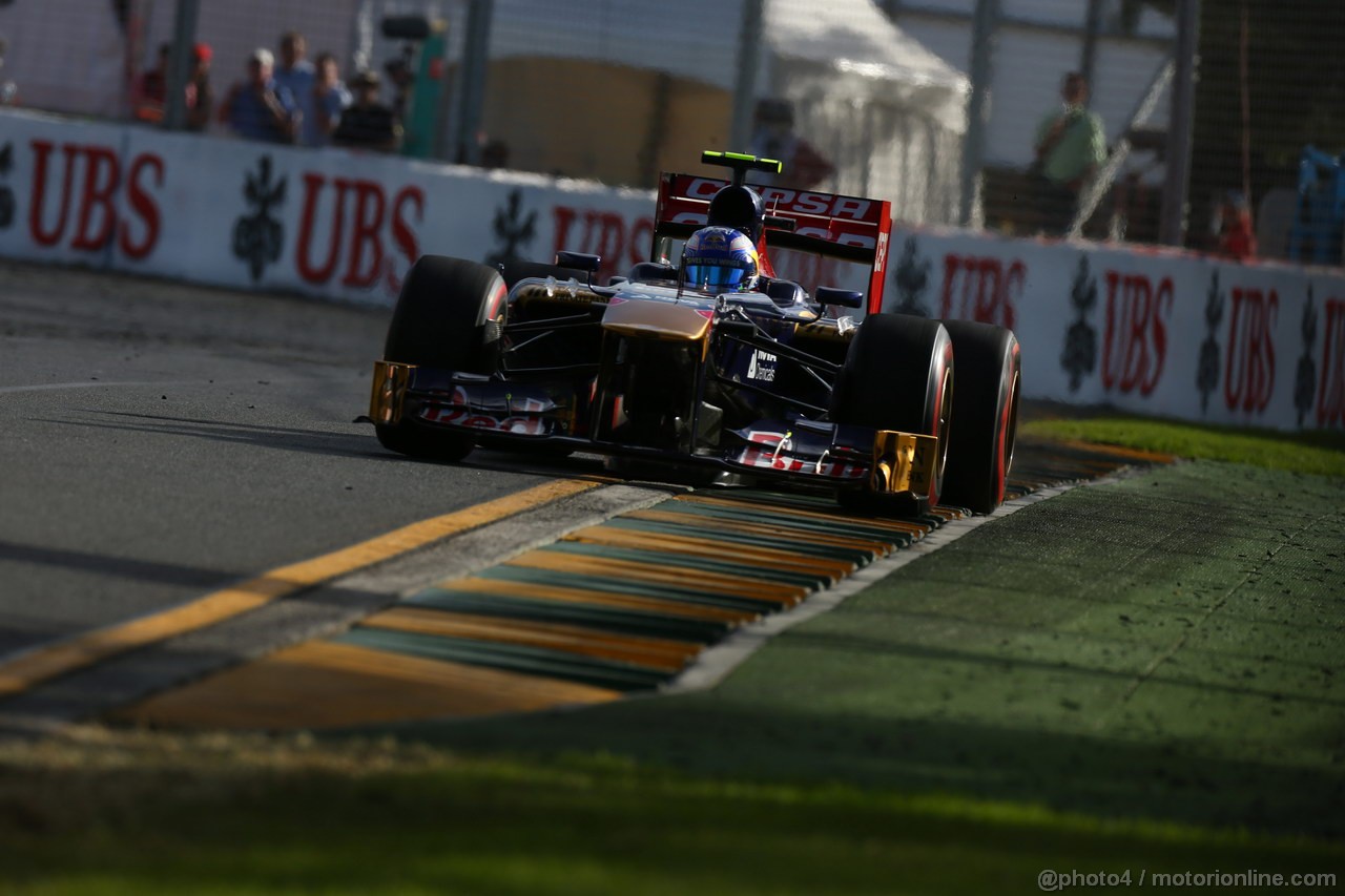 GP AUSTRALIA, 15.03.2013- Prove Libere 2,Daniel Ricciardo (AUS) Scuderia Toro Rosso STR8 