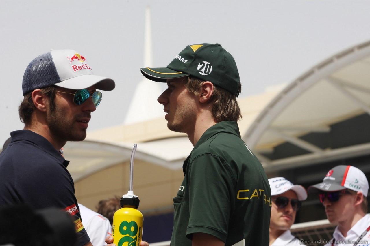 GP BAHRAIN, 21.04.2013- Jean-Eric Vergne (FRA) Scuderia Toro Rosso STR8 e Charles Pic (FRA) Caterham F1 Team CT03 at drivers parade  