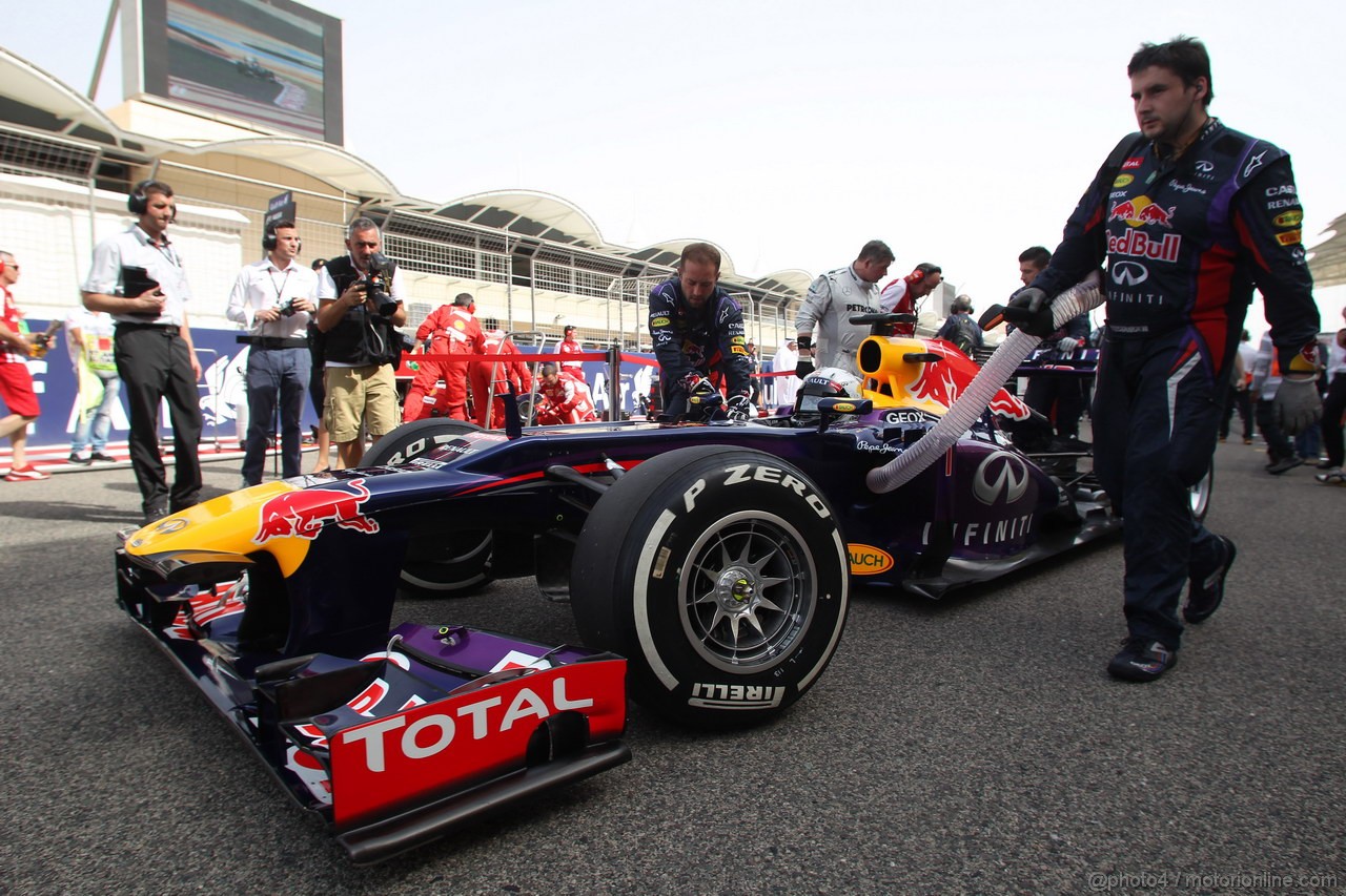 GP BAHRAIN, 21.04.2013- Gara, Sebastian Vettel (GER) Red Bull Racing RB9 
