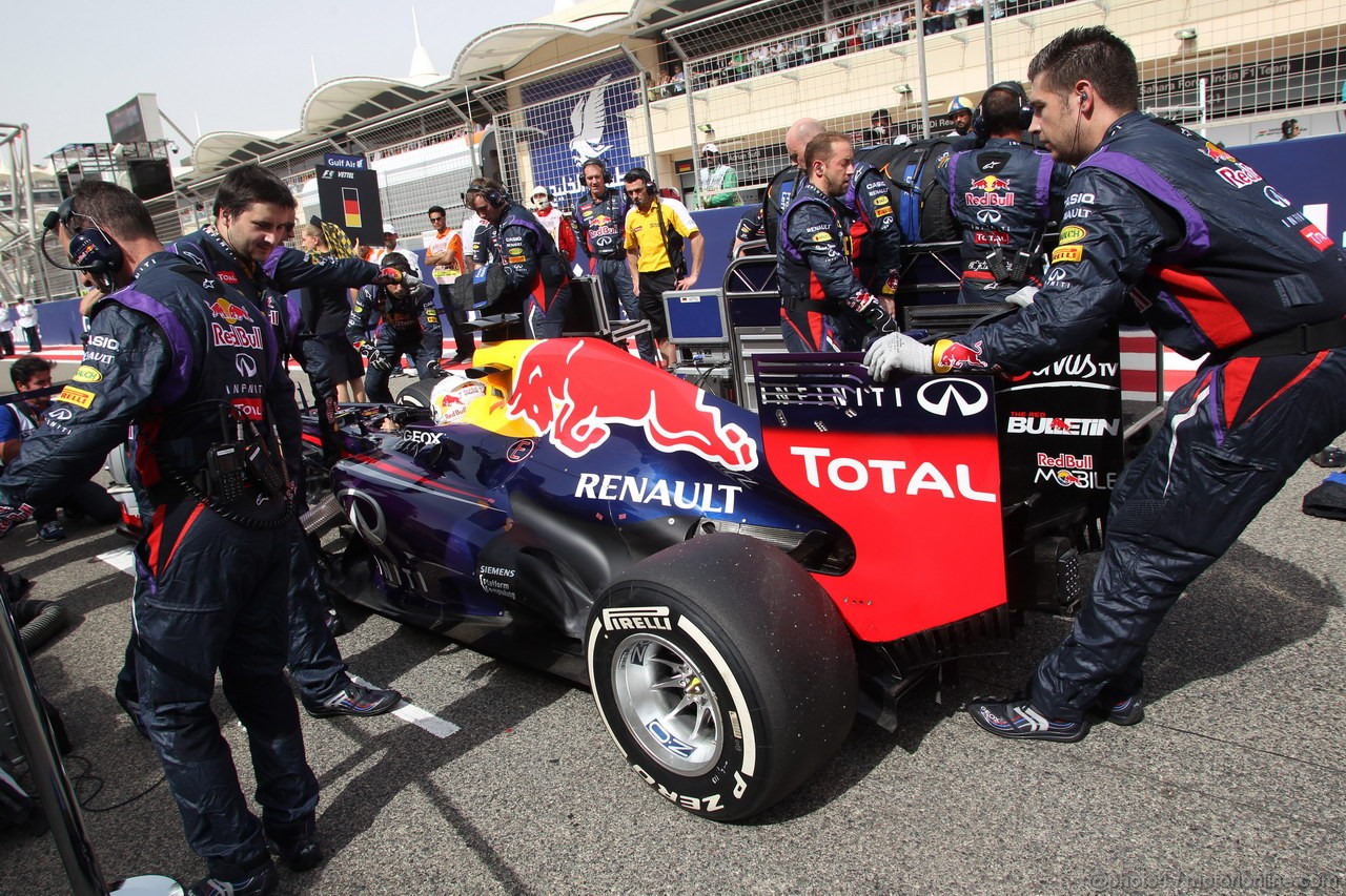 GP BAHRAIN, 21.04.2013- Gara, Sebastian Vettel (GER) Red Bull Racing RB9 