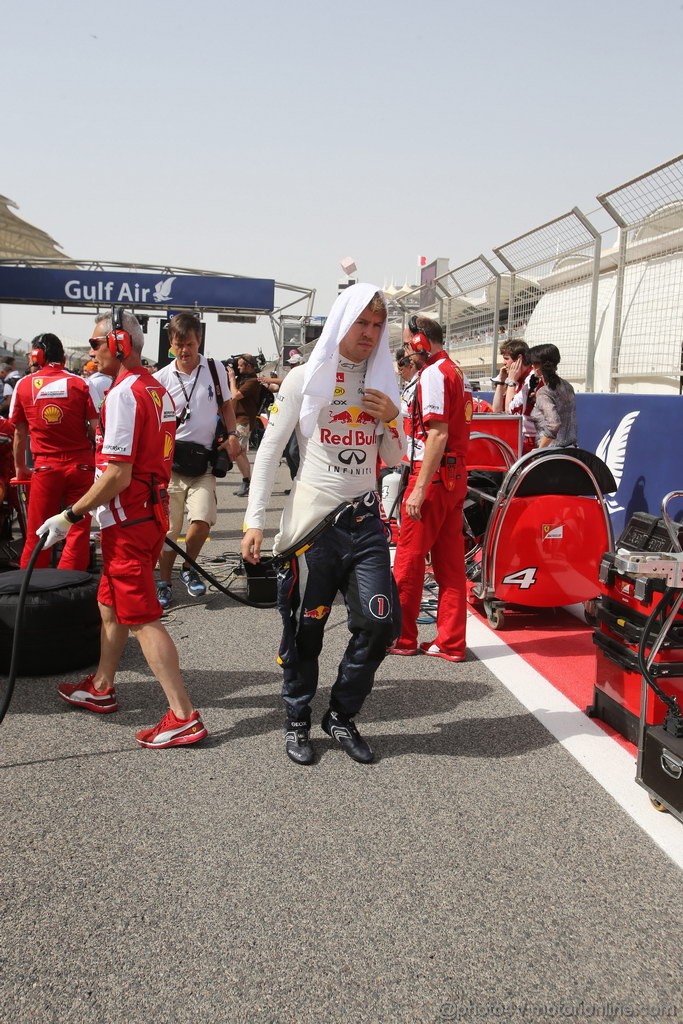 GP BAHRAIN, 21.04.2013- Gara, Sebastian Vettel (GER) Red Bull Racing RB9 