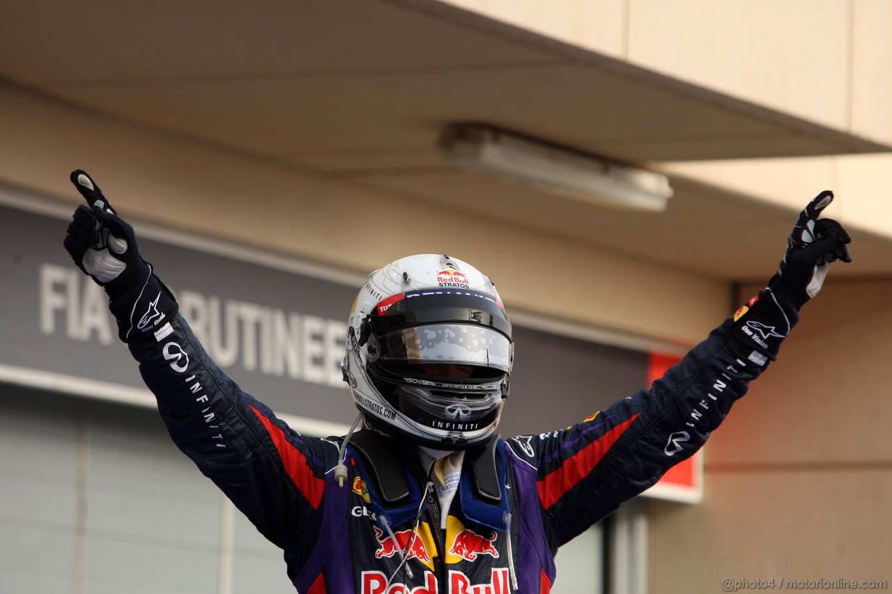 GP BAHRAIN, 21.04.2013- Gara, Sebastian Vettel (GER) Red Bull Racing RB9 vincitore
