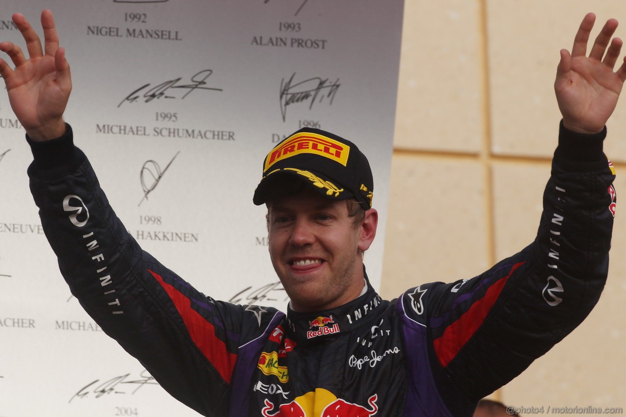 GP BAHRAIN, 21.04.2013- Gara, Sebastian Vettel (GER) Red Bull Racing RB9 vincitore