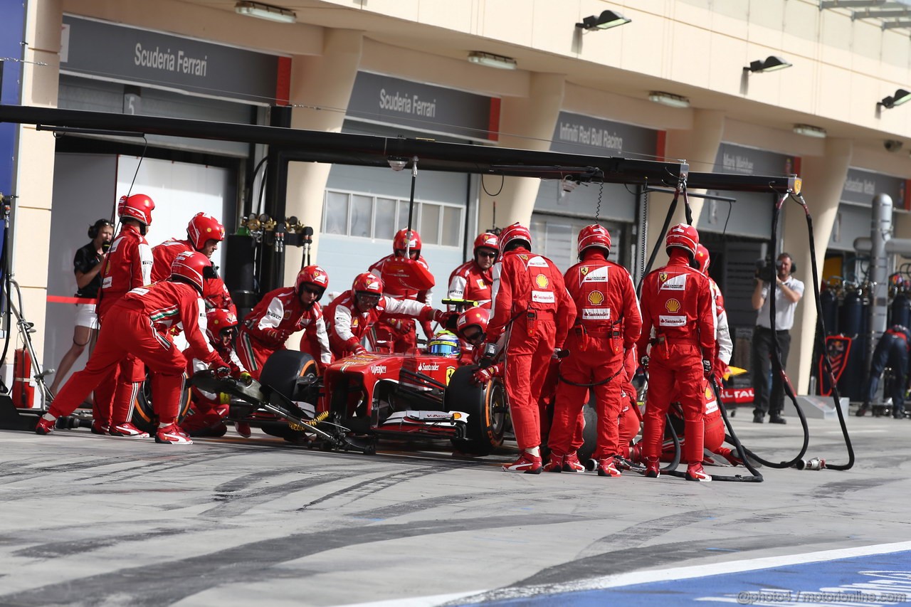 GP BAHRAIN, 21.04.2013- Gara, Pit stop, Felipe Massa (BRA) Ferrari F138 