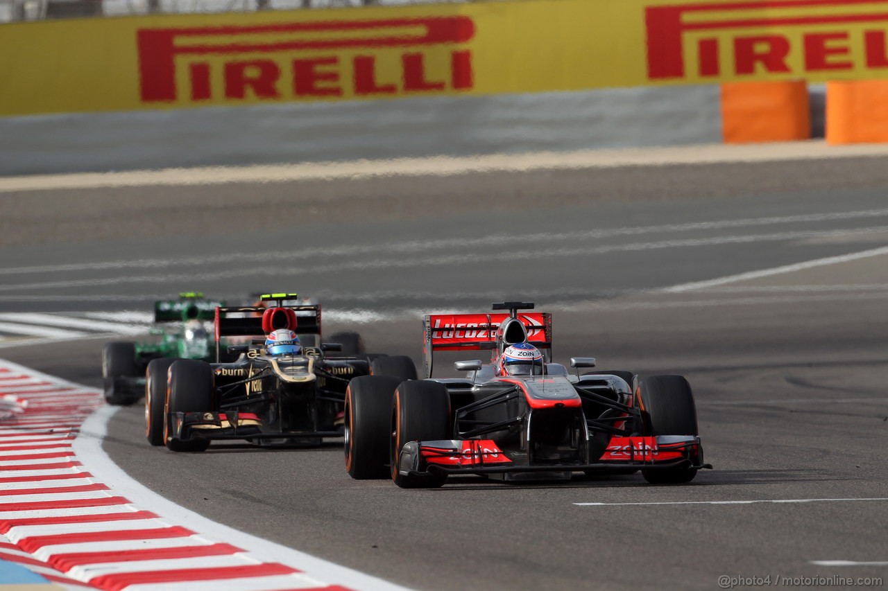 GP BAHRAIN, 21.04.2013- Gara, Jenson Button (GBR) McLaren Mercedes MP4-28 