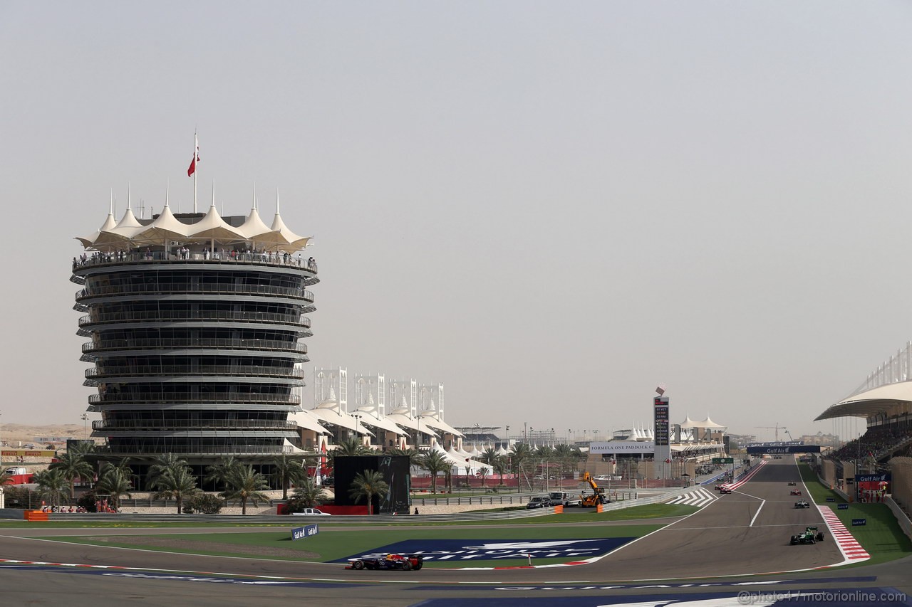 GP BAHRAIN, 21.04.2013- Gara, Mark Webber (AUS) Red Bull Racing RB9 